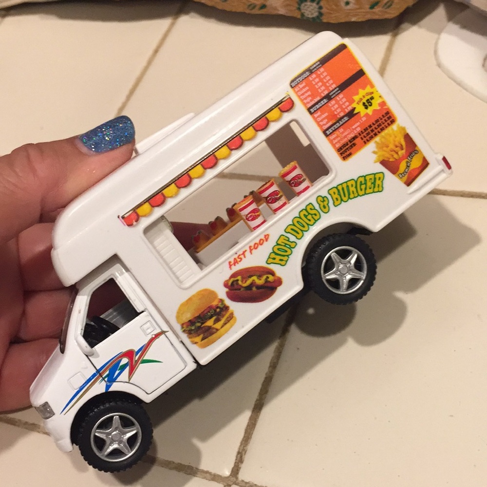 Kinsfun Fast Food Truck 5” China Car Toy